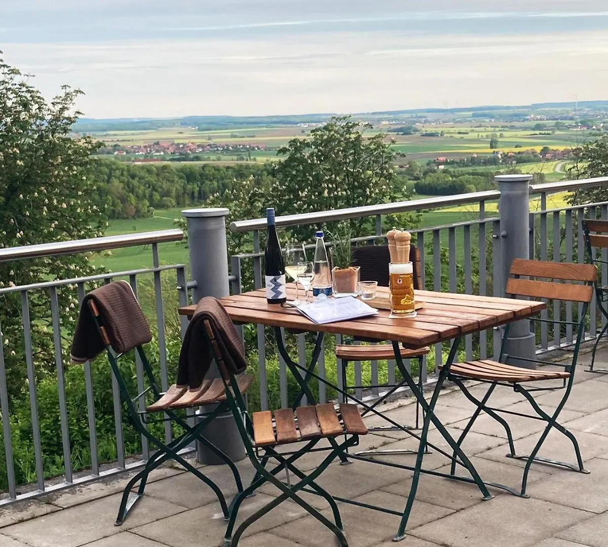 Schloss Frankenberg Weigenheim Hotel